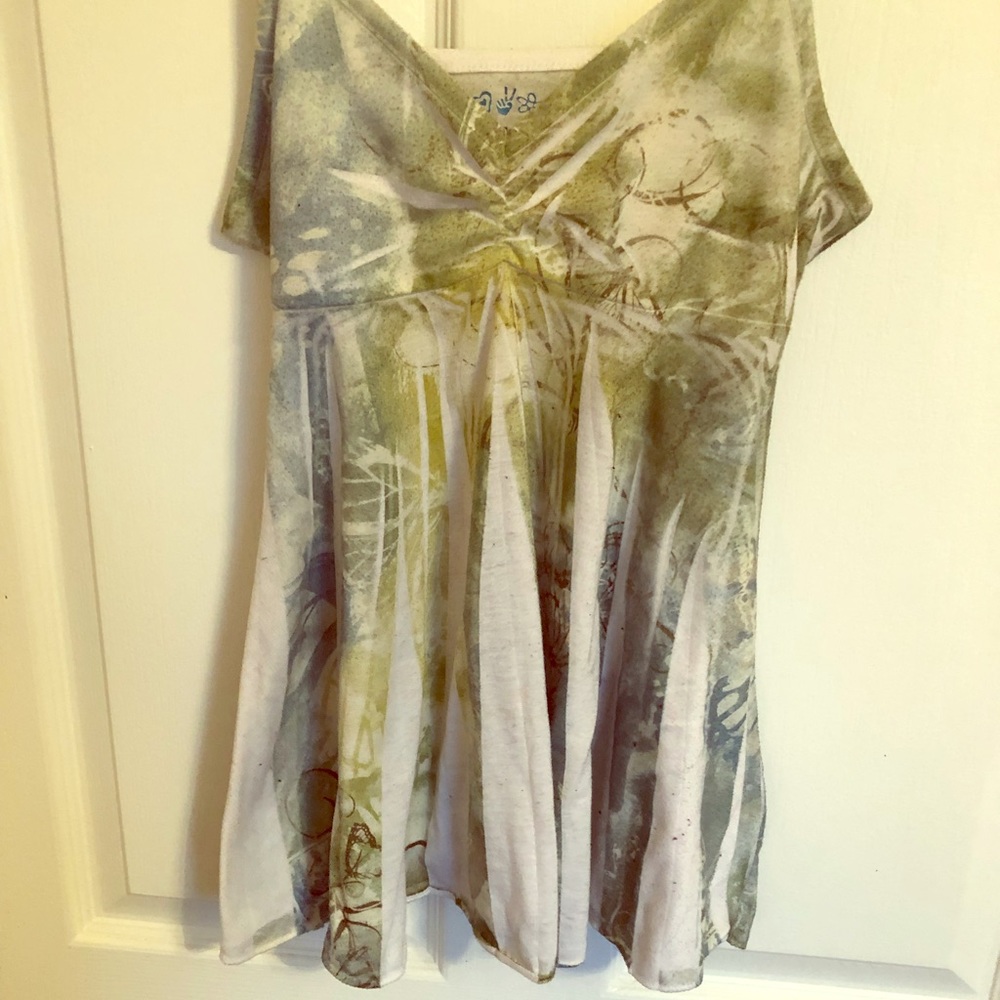 Mudd dressy tank with tie dye butterfly pattern